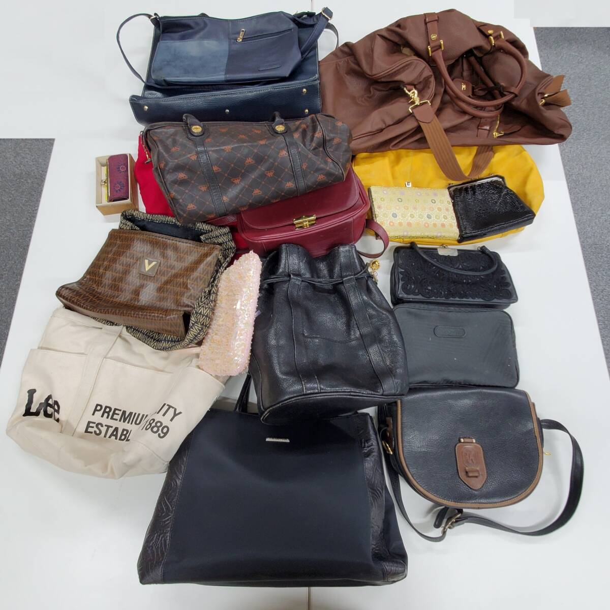 バッグ まとめ マリオ・ヴァレンティーノ カッパ ウンガロ リー クレージュ Kappa MICHIKO LONDON VALENTINO ungaro Lee #27833拍卖