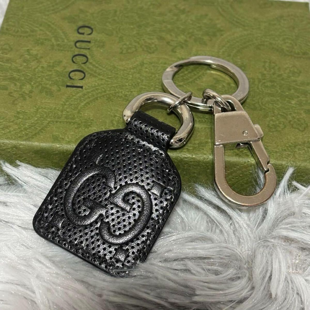 【極美品】GUCCI グッチ 現行 キーリング キーホルダー GGマーモント エンボス レザー メンズ レディース ビジネス 拍卖