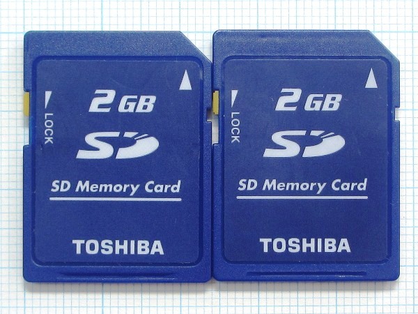 ★TOSHIBA SDメモリーカード 2GB 2枚 中古★送料85円・185円拍卖