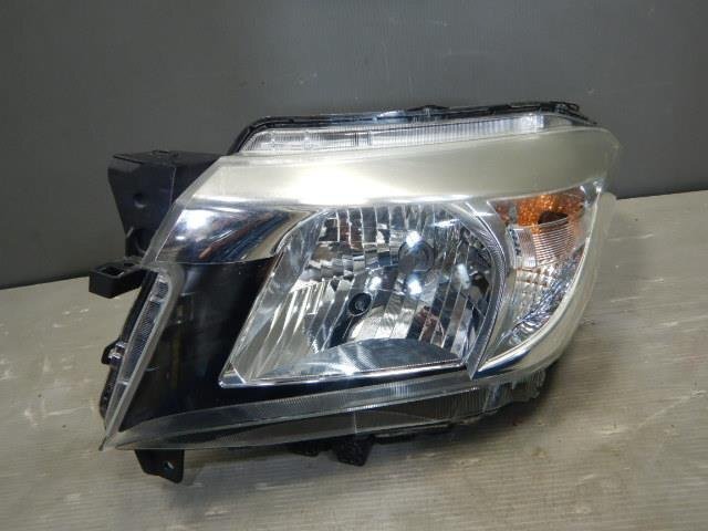 売り切りソリオ DBA-MA26S 左ヘッドライト/ヘッドランプASSY拍卖