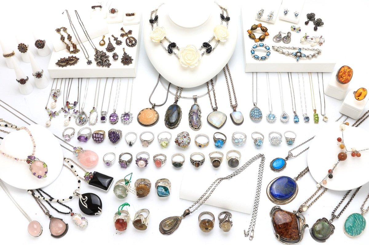 おたからや◆シルバー/925等刻印有 石付きアクセサリーおまとめ 製品で約1kg ペンダント,リング等 ※一部パーツ磁性有【R-YA02188】拍卖