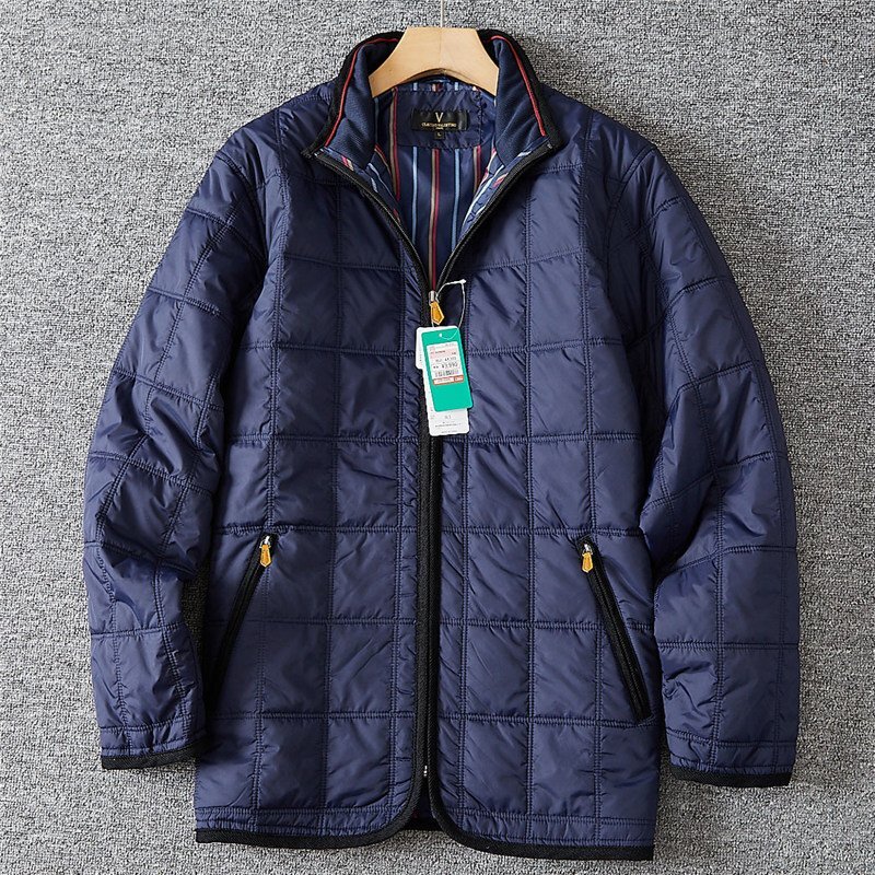 作りがとても精巧です! 国内未販売 新品 メンズ 中綿 ジャケット 撥水 立ち襟デザイン 暖かい 軽便 キルティング ブルゾン/紺色T4001-1-XL拍卖