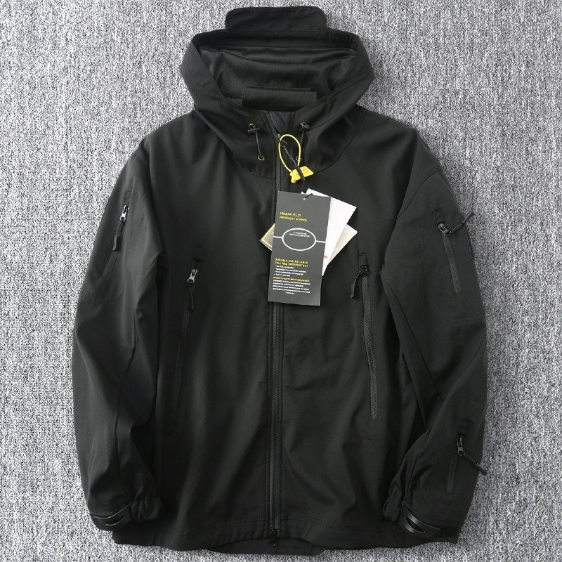 新品 国内未販売 ソフトシェルジャケット アウトドア 裏起毛 フード付き 防風 多ポケット マウンテンパーカ メンズジャケット 黒 T7023-2XL拍卖