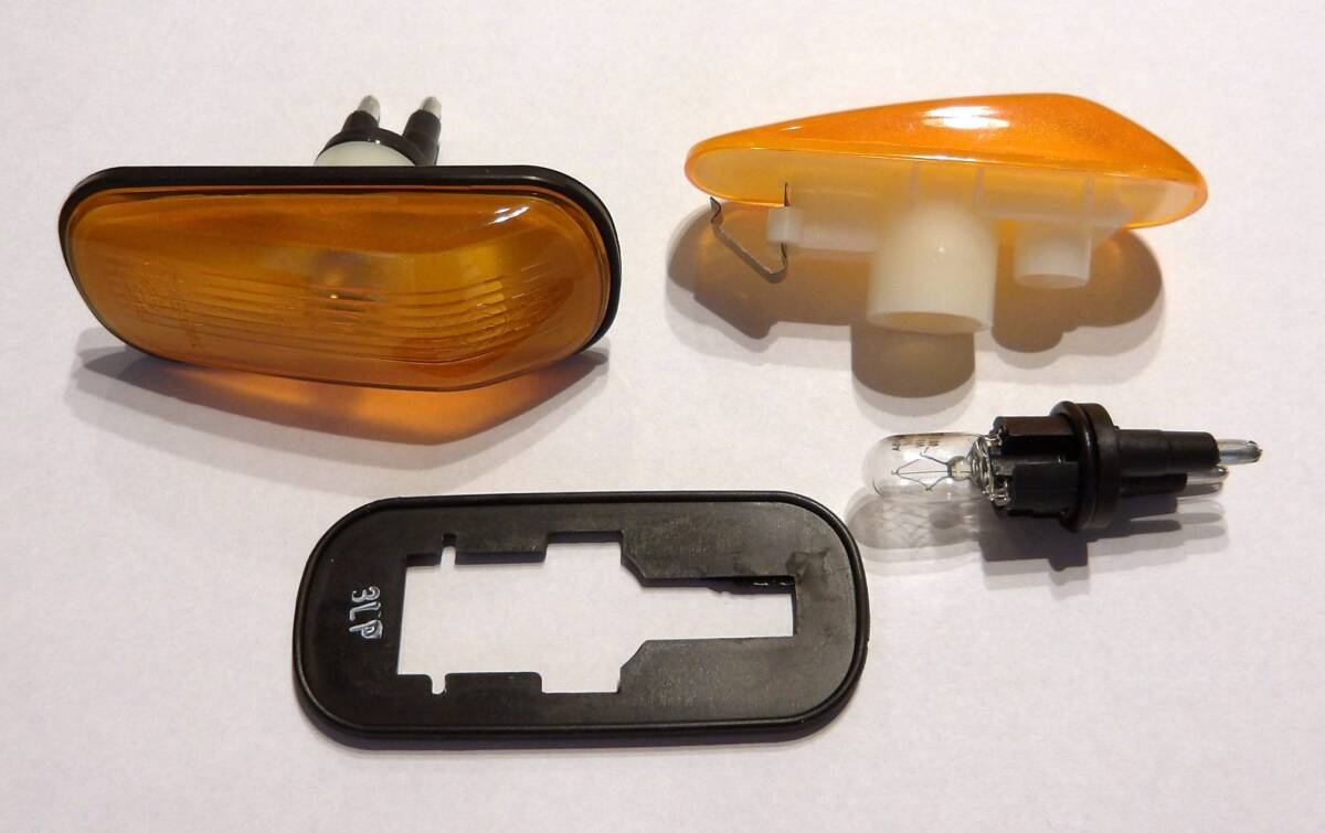 (送料込)サーブ 9-3 9-5 サイドウィンカー・フェンダーリピーターランプ左右セット【イエロー・新品②】拍卖