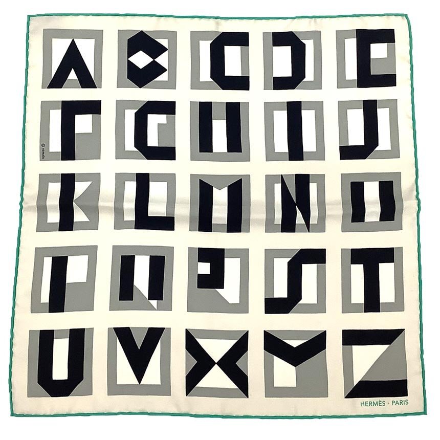 送料無料 希少 HERMES エルメス スカーフ カレ45 Lettres Au Carre カレのアルファベット 2018AW 白黒 aq12129拍卖