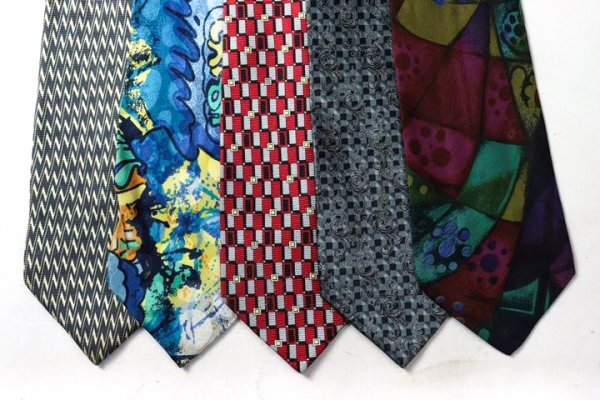 ジャンニヴェルサーチ ジグザグストライプ柄 総柄など メンズ ブランド ネクタイ 5点 セット まとめ売り 大量 卸 ts13257拍卖