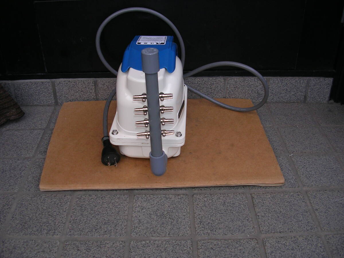 テクノ高槻 XP-60 8孔分岐管付エアーポンプ 訳あり品拍卖