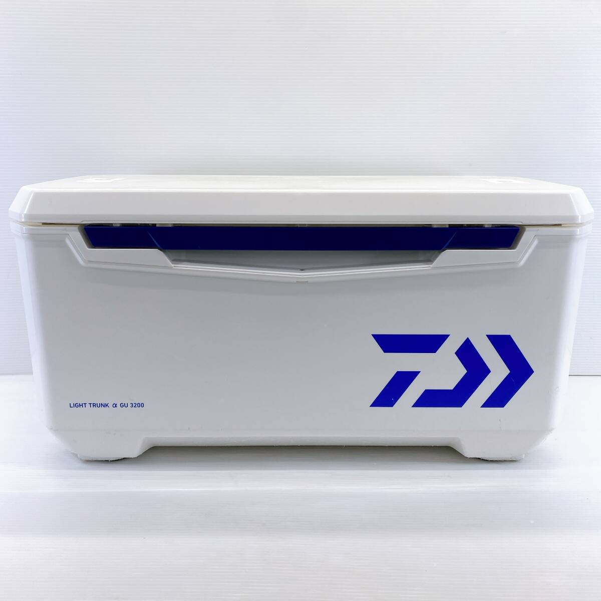 ■ DAIWA ダイワ ライトトランク α クーラーボックス 32L GU3200 ブルー 中古品 ■拍卖