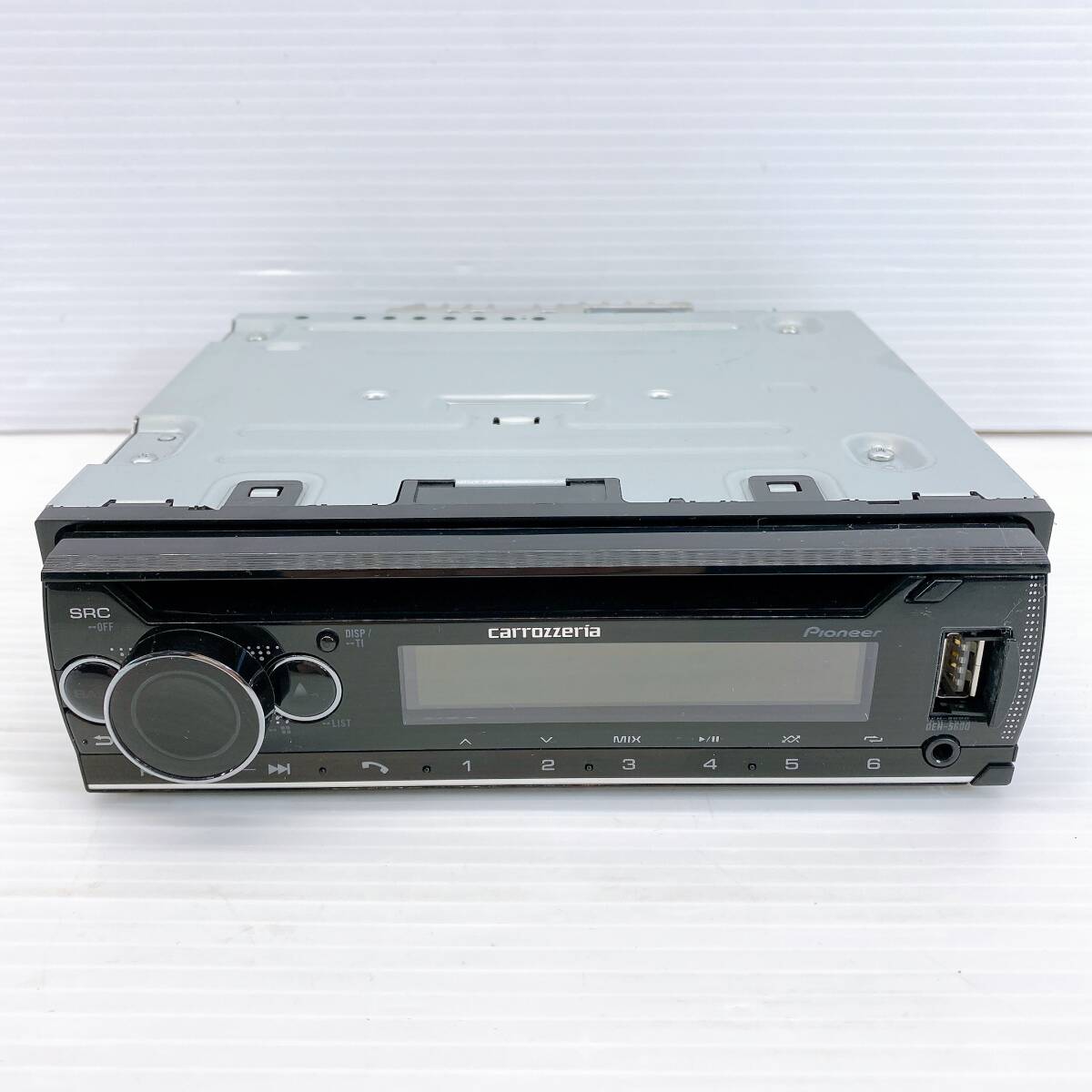 ■ Pioneer カーオーディオ carrozzeria カロッツェリア DEH-5600 BT機能付き 通電 音出し確認済み ■拍卖