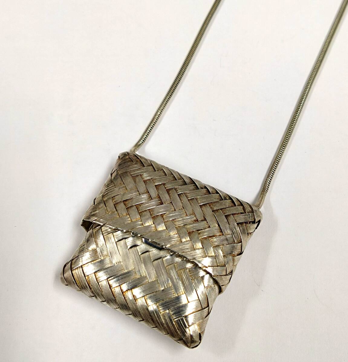 ◇ TIFFANY&Co. ティファニー ピルケース ネックレス SV925 小物入れ シルバー 編み込み アクセサリー ◇拍卖