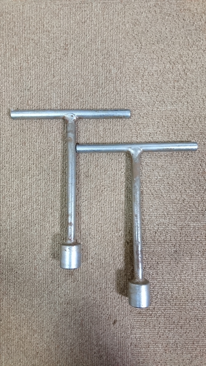 ジャンク品/長期保管品/メーカー不明/T型レンチ/19mm/2本セット拍卖