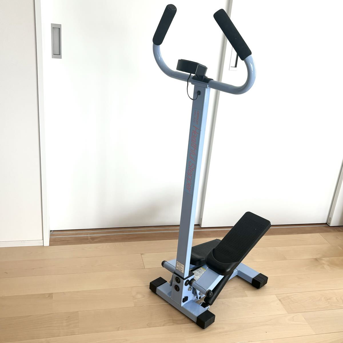 オムロン ヘルスフルステッパー HBE-820 ルームステッパー 室内運動器 健康器具 ステップ運動拍卖