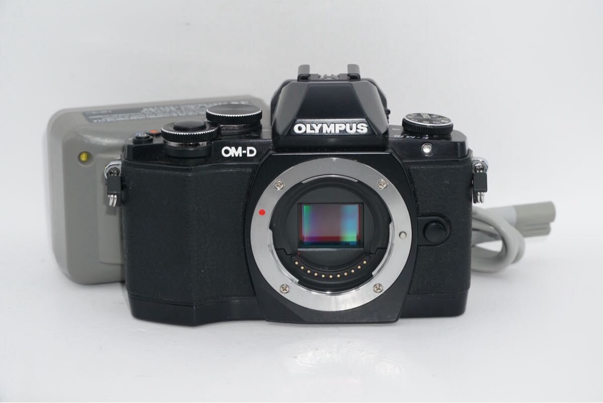 オリンパス OLYMPUS OM-D E-M10 ボディ ミラーレス一眼拍卖