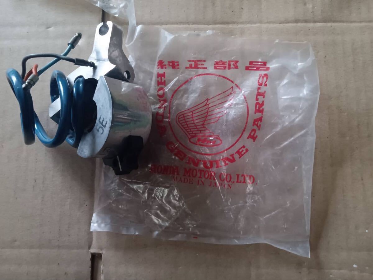 【未使用品】HONDA ホンダ C100 カブ 右側ホルダー 純正 当時物 廃盤拍卖