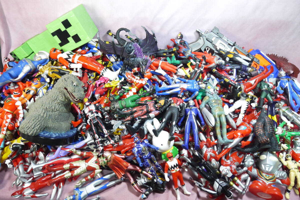 ジャンク品 ウルトラマン ウルトラ怪獣 仮面ライダー スーパー戦隊 ゴジラ マインクラフト ソフビフィギュア拍卖