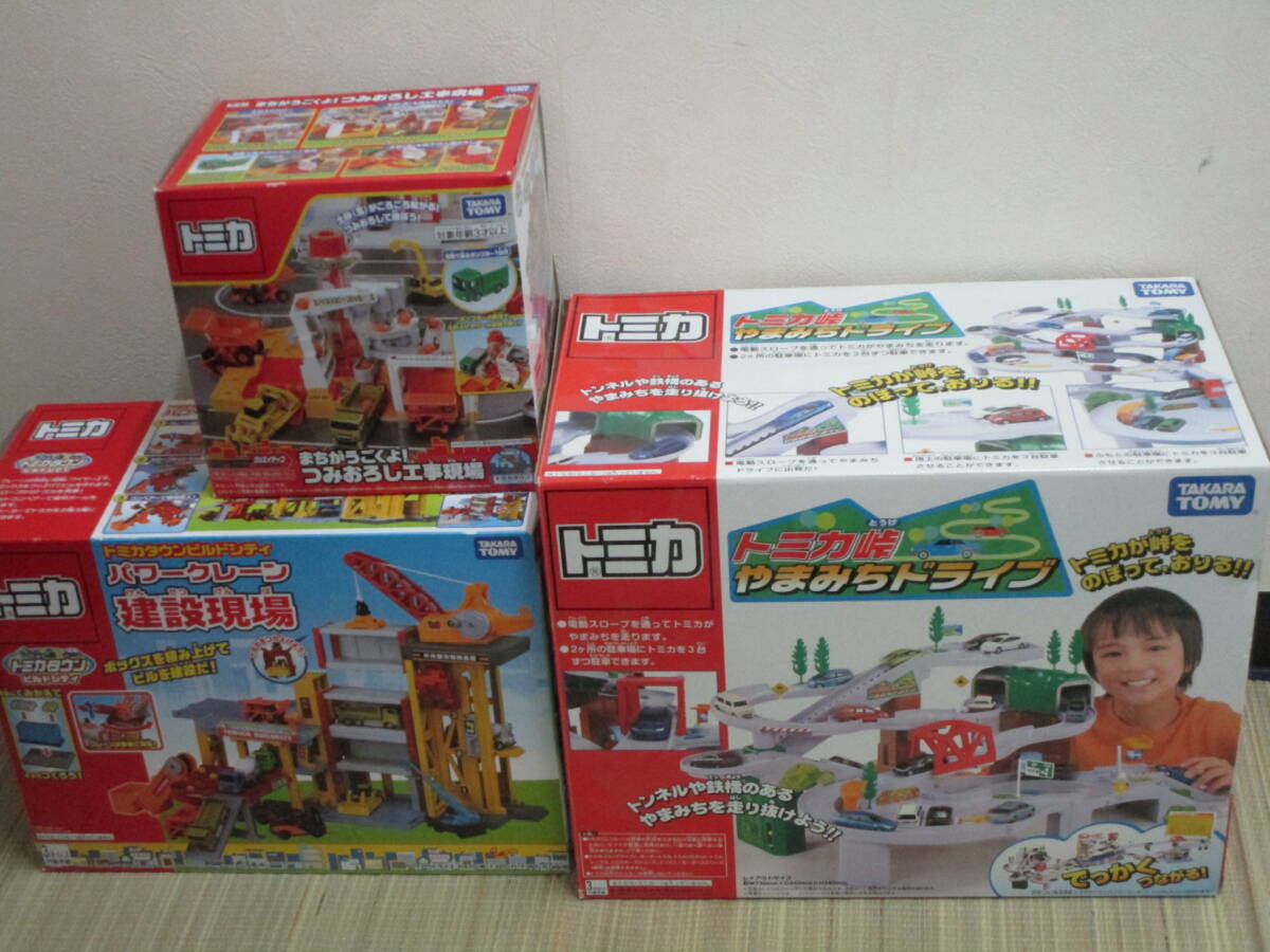 トミカ 3点まとめ売り トミカ峠やまみちドライブ パワークレーン 建設現場 つみおろし工事現場拍卖