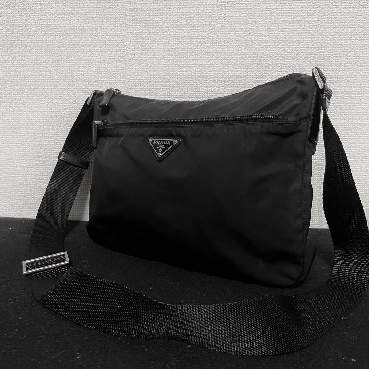 1円スタート! 超美品 現行近 PRADA プラダ ナイロン ショルダーバッグ 斜め掛け 三角ロゴ ブラック NERO テスート クロスボディ 拍卖