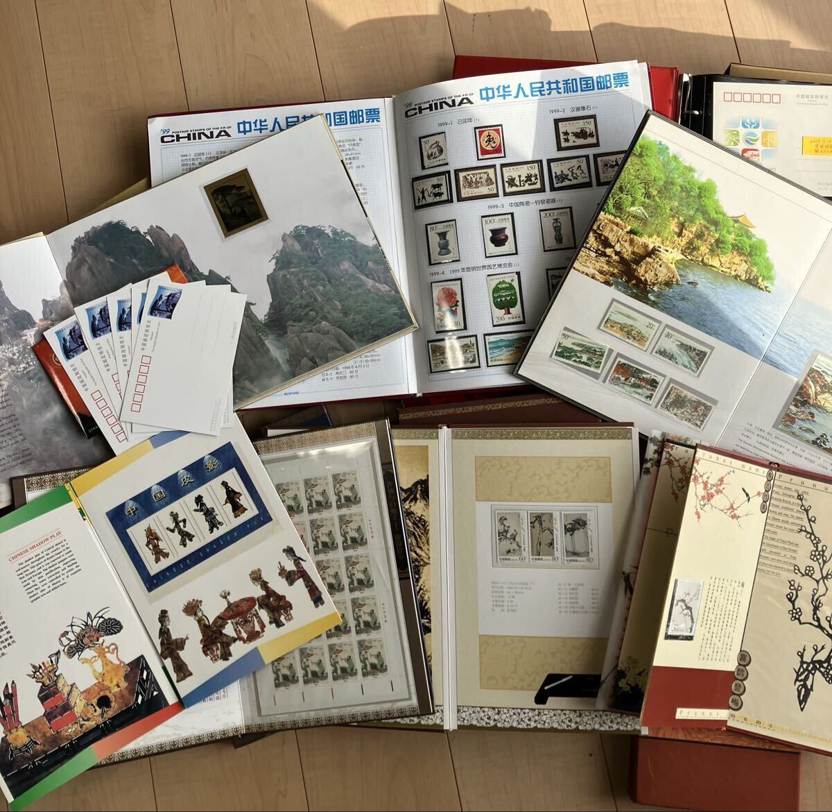中国切手 中国郵政 ハガキ バラ 小型シート シート アルバムまとめて 未使用品 コレクション アルバム カバー汚れあり拍卖