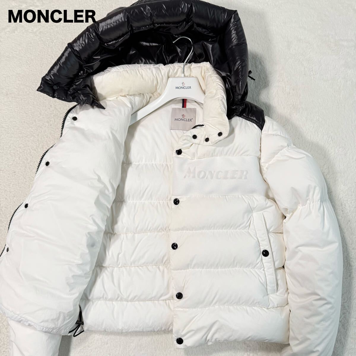 MONCLER モンクレール ダウンジャケット ホワイト×ブラック フード着脱可 肉厚 極暖 ロゴ ダブルジップ 国内代理店タグ QR認証済 メンズ2 拍卖