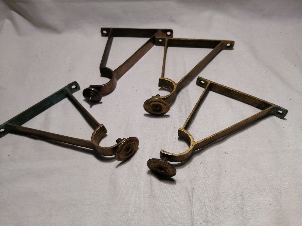 真鍮カーテン金具 4個 19世紀 イギリス ビクトリア カーテン 金具 金物 建具 真鍮製品 DIY 64Z162L2拍卖