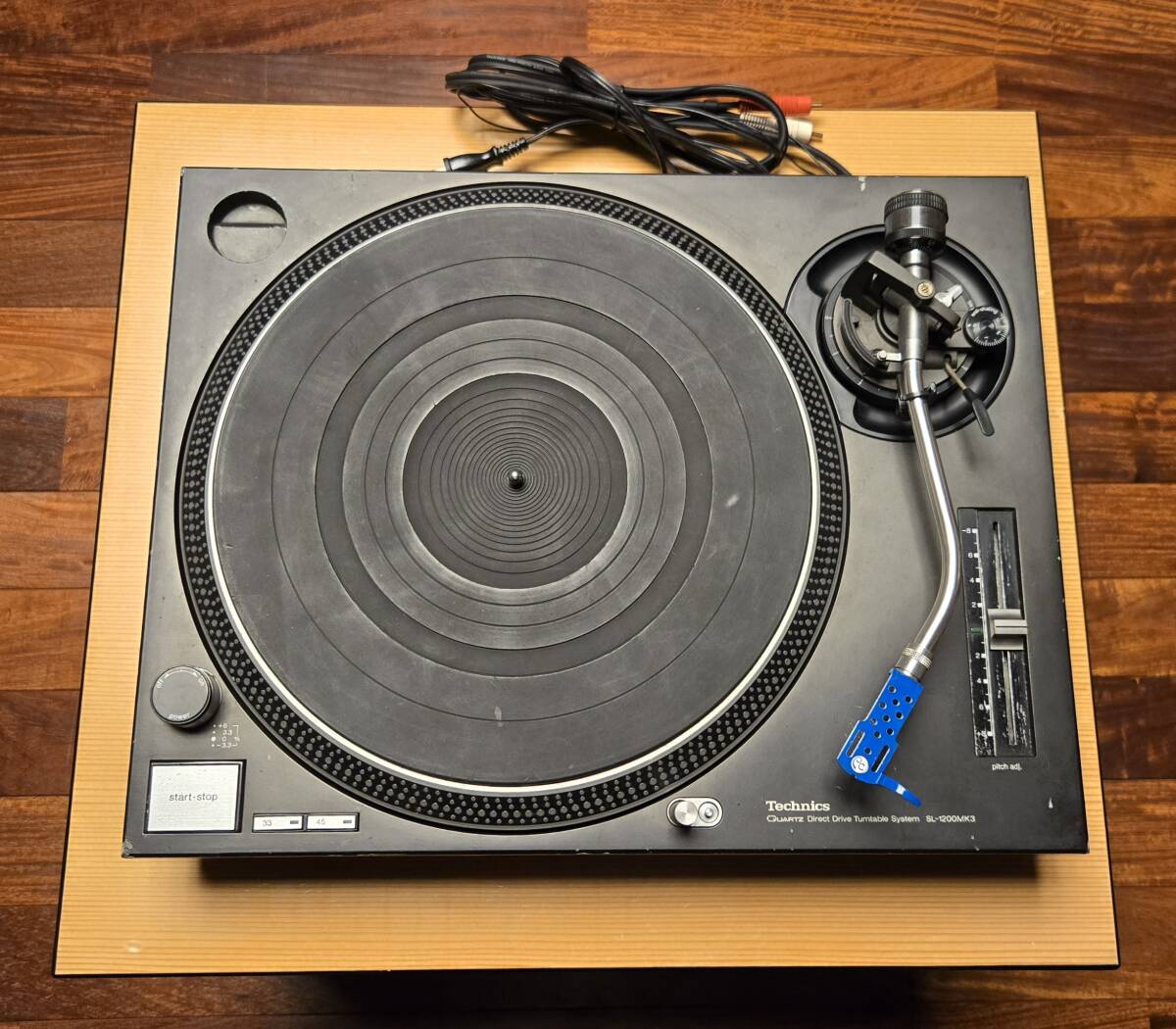 Technics(テクニクス) Sl-1200MK3 最新のターンテーブルよりも音が暖かく、自然です。ピカリングカートリッジ付き 2回連打逆回転機能付き拍卖