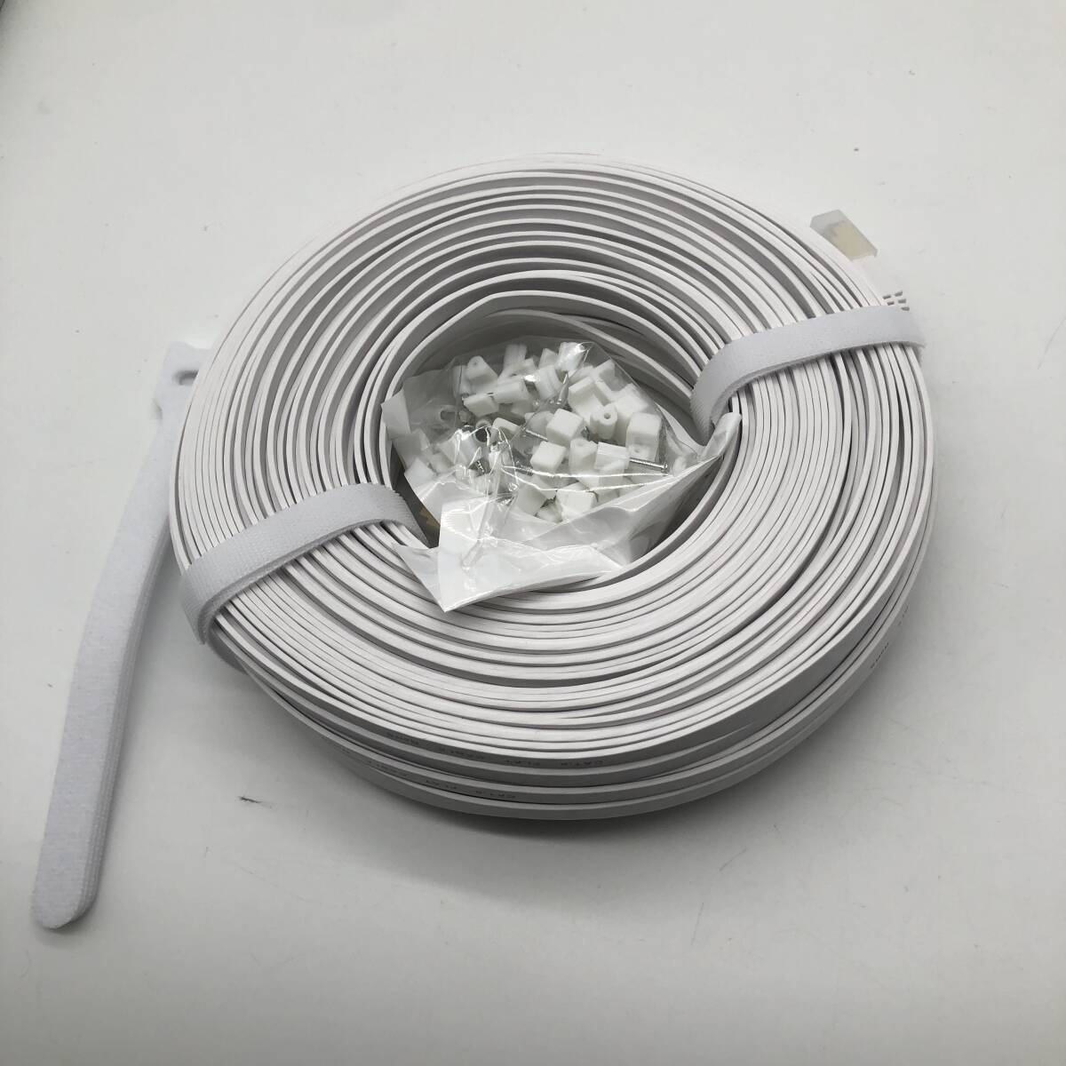 LANケーブル 50m フラットケーブル CAT6準拠 1.5mm厚 RJ45コネクタ サーバー 企業様向け 業務用 カテゴリ6 ランケーブル A3659拍卖
