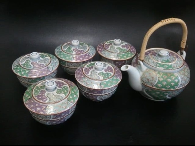 ☆☆【美術陶磁器 茶器揃】有田焼 英禄窯 金彩波紋 急須 蓋付き湯呑 5客 茶道具拍卖