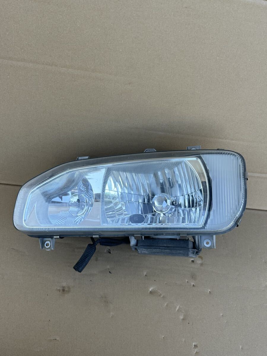 C118 日産 UD トラックス クオン ヘッドライト ランプ 左 左側 助手席側 W3T10973 39000-25759 KOITO 100-25740 点灯確認済 拍卖