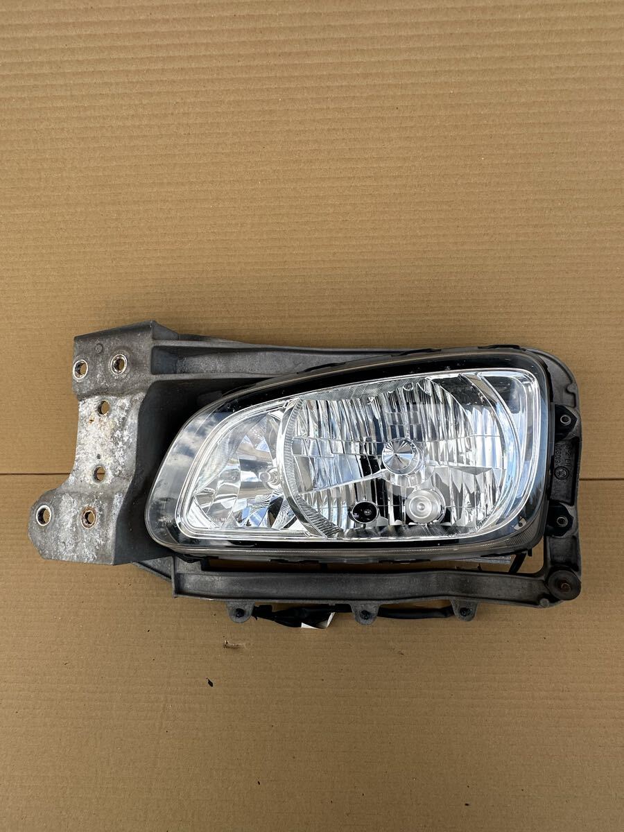 C243 純正品 日野 レンジャー HID ヘッドライト ヘッドランプ 左 左側 助手席側 小糸 KOITO 100-35052 100-35015 100-35889 動作OK拍卖
