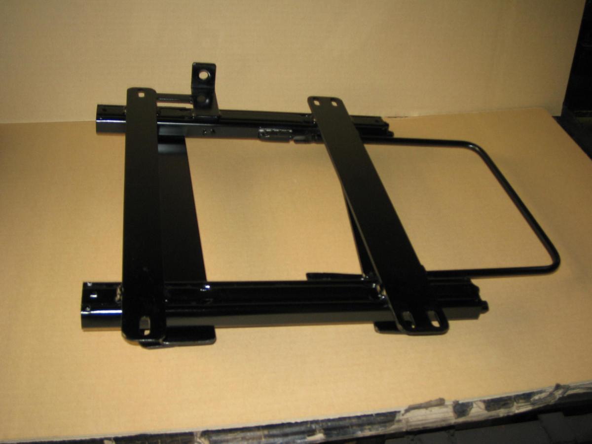 トヨタ AE86 レビントレノ レカロ用シートレール新品 拍卖