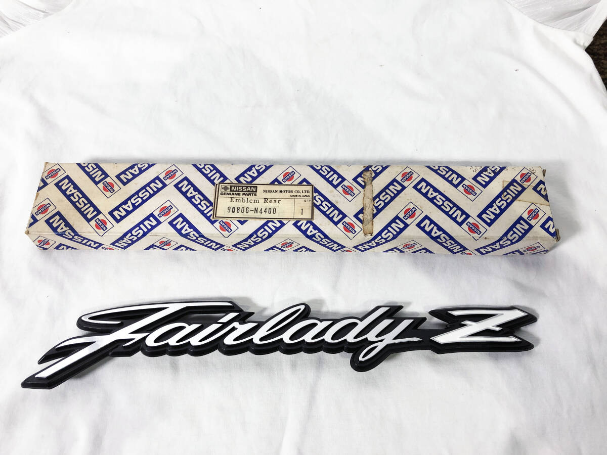 中古★NISSAN/日産 Emblem Rear エンブレム 「Fairlady Z(フェアレディZ)」 車 パーツ【90806-N4400】FTLD拍卖