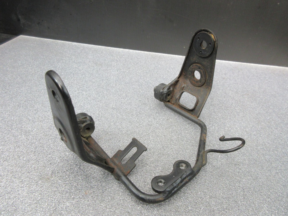 【D1404】ヤマハ XT200 ライトステー ヘッドライトステー 美品!!【茨城発】23J同梱多いほど送料お得!売切! xt125 ag200拍卖