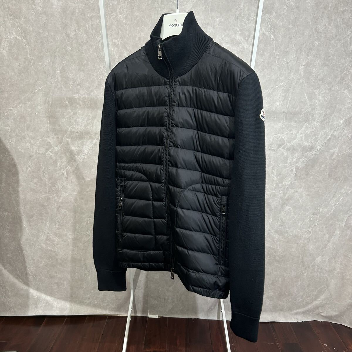 【極美品】 MONCLER モンクレールハイブリッドダウンニットジャケット黒S拍卖