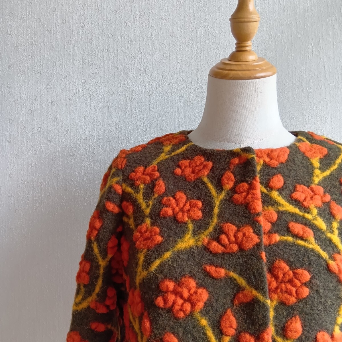 【タグ付き未使用品】49AV. ジュンコシマダ 花柄ノーカラージャケット 八部袖 ウール混拍卖