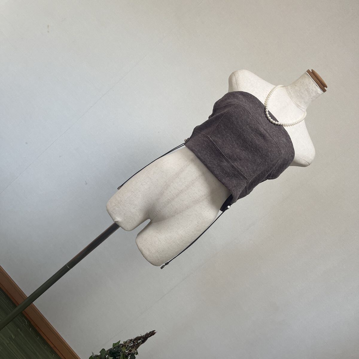 11-7新品 AGAWD アガウド サイドストラップリボンレースアップ ニットベアトップビスチェ ブラウン 9号 M F 拍卖