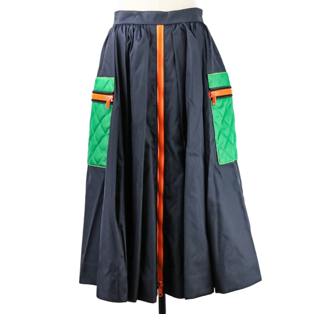 美品 PRADA プラダ キルティングポケット ナイロン フレアスカート 21Y753 サイズ42 ネイビー拍卖