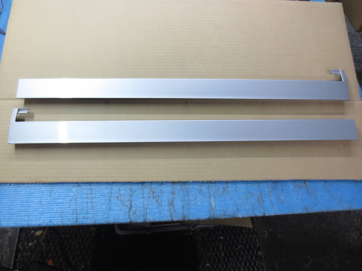 DA17W エブリィ 左右レールカバー Z2S H28年式 ②拍卖