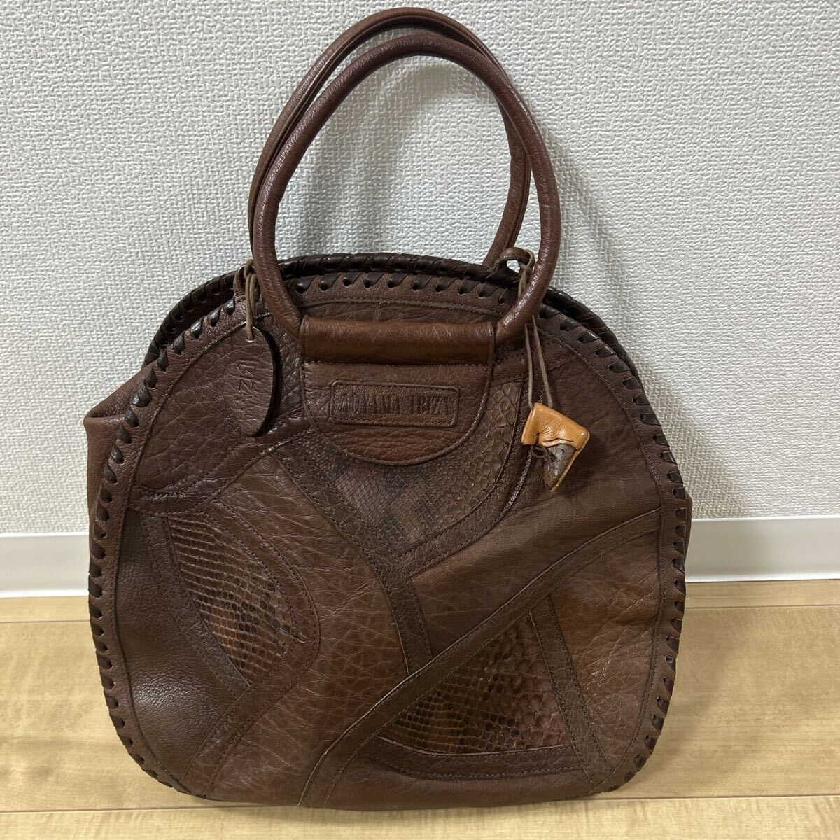 イビサ IBIZA 本革 丸型 オーストリッチ パッチワーク ハンドバッグ拍卖
