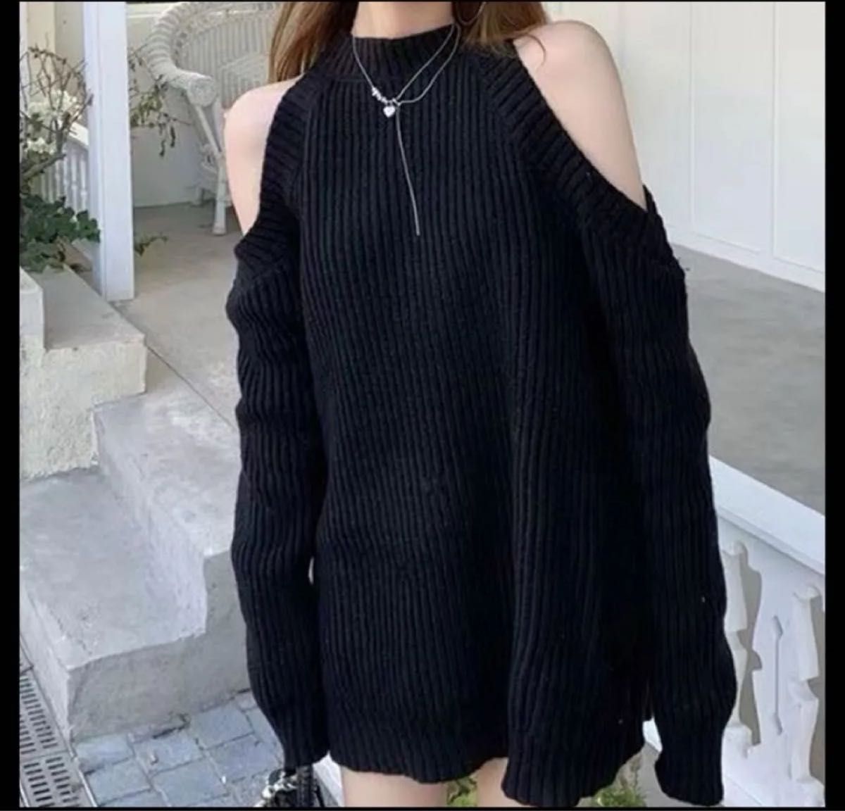 オフショルダーセーター ブラック ニットワンピミドル丈 フェミニンガーリー 韓国 ニット トップス おしゃれ拍卖