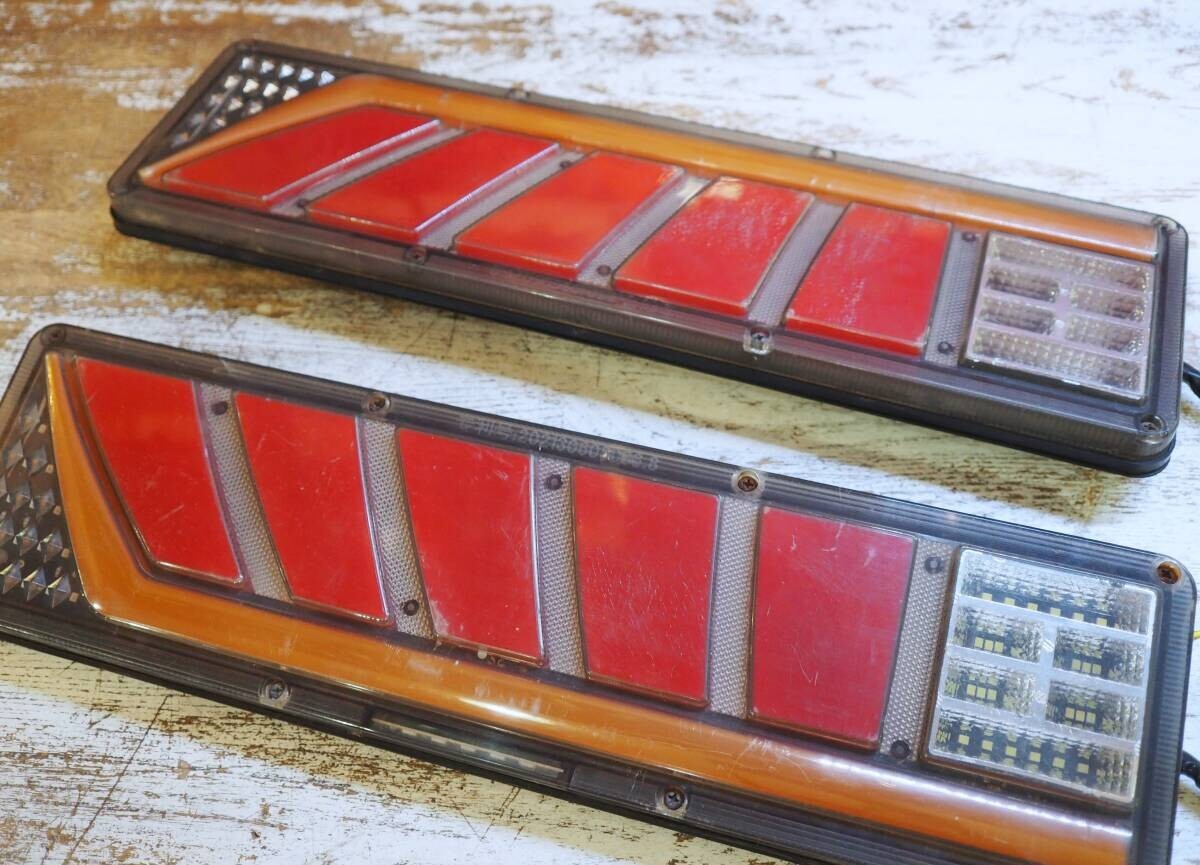 ◆トラック テールランプ 24V LED 流れる ウインカー ◆拍卖