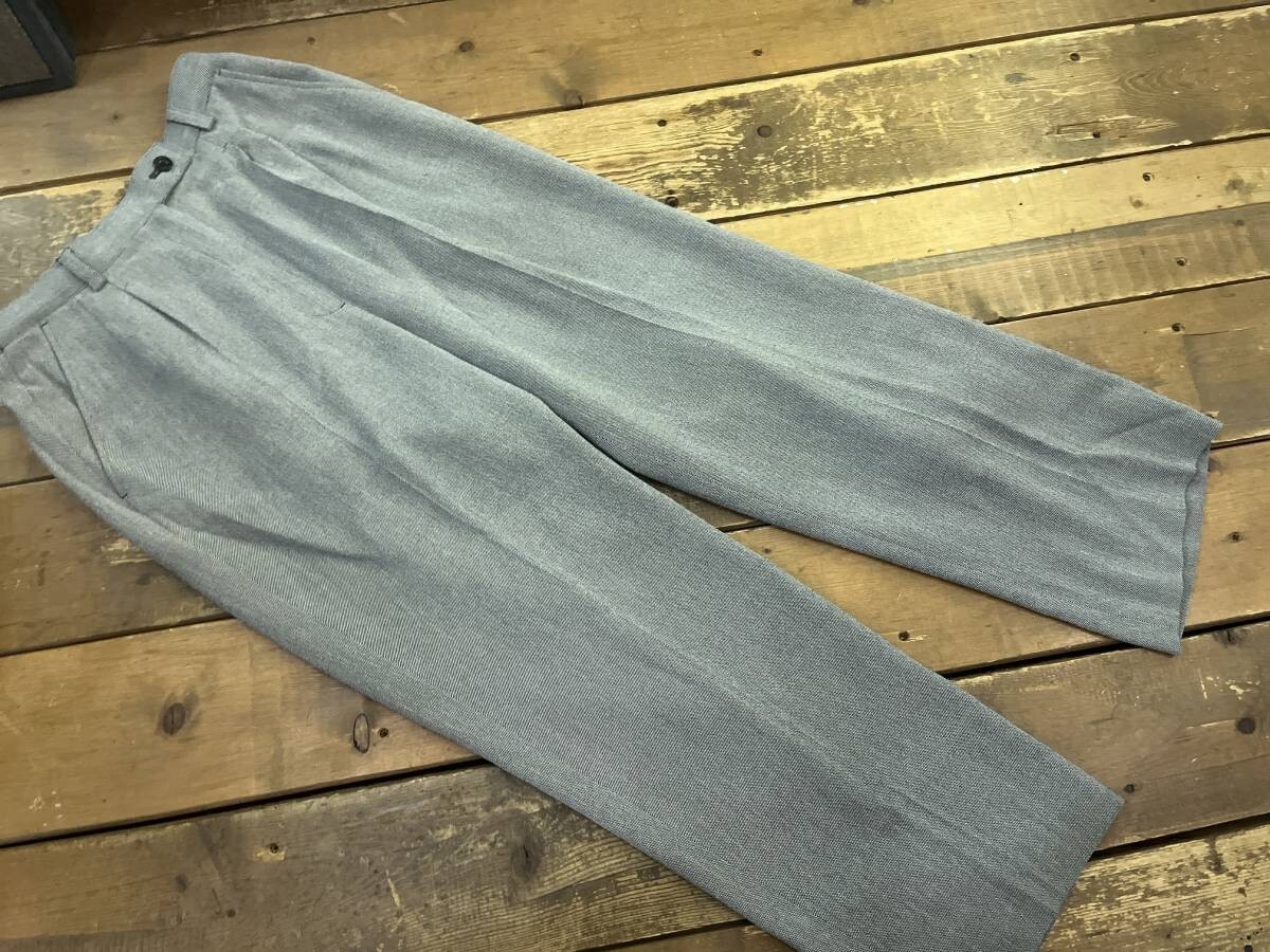 MUNSINGWEAR / マンシングウェア センタープレススラックス タックパンツ グレー系 レディース 13号 USED拍卖