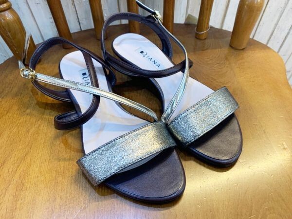 1506★DIANA/ダイアナ ダブルストラップローヒールサンダル シルバー×ブラウン系 レディース カジュアル 靴 サマーサンダル 22cm USED ★拍卖