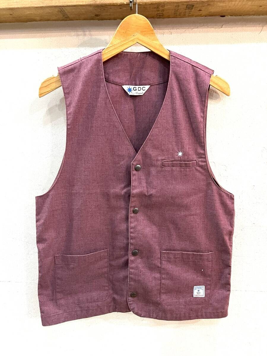 Q79★GDC/ジーディーシー ワンポイント刺繍コットンシャンブレーベスト メンズ フロントポケット Lサイズ程度 ライトパープルカラー★拍卖