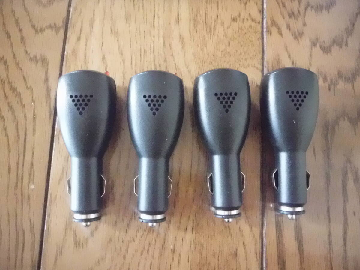 【中古美品】車載充電器 4台 カーチャージャー シガーソケット USBアダプター CC-0103 【動作確認済】拍卖