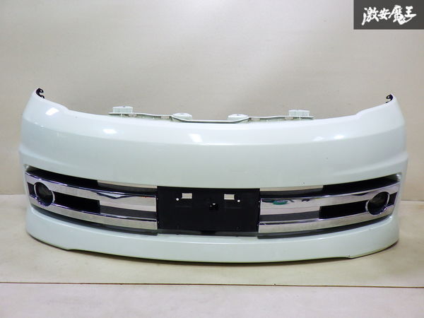 【ストア出品】 NISSAN 日産 純正 C25 セレナ 後期 ハイウェイスター フロント バンパー 外装 フォグ付き 白パール系 62022-1A22 即納拍卖