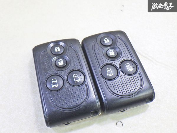 【保証付!!】ダイハツ 純正 2個セット 電動パワースライドドア キーレス リモコンキー 4ボタン 実働車外し 007-AB0088 即納 棚25-1拍卖