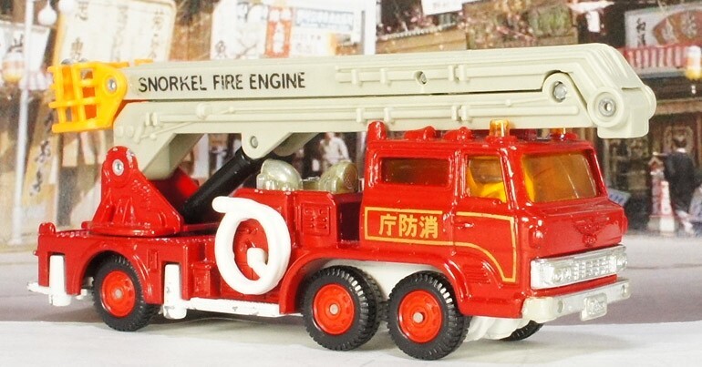 日本製 トミカ ダンディ 1/82 1975 日野 ZM 2代目 シュノーケル消防車 No.37 現状品 送料無料拍卖