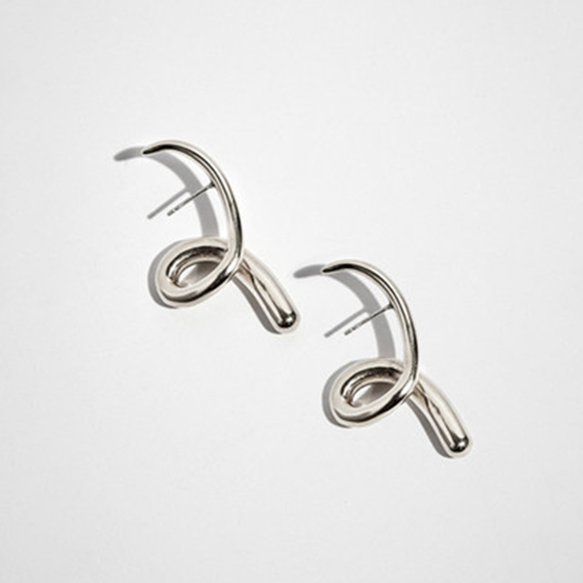 HERNAN HERDEZ Twisted eariings Silver / エルナンエルデス シルバー ツイスト ピアス ペア拍卖