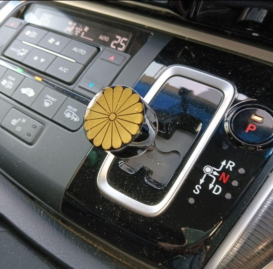 新品 菊紋 オリジナル シフトノブ ステップワゴン RP5 ハイブリッド プリウス30 ノア ヴォクシー 80 アルヴェル30 拍卖