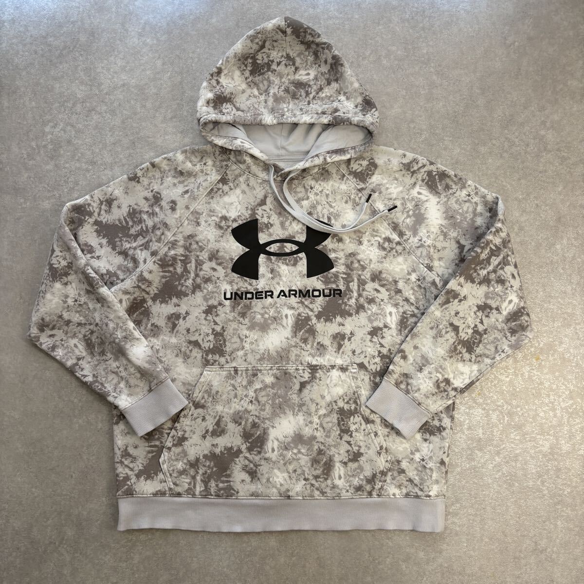 UNDER ARMOUR アンダーアーマー プルオーバー パーカー フーディー 裏起毛 総柄 XXLサイズ 拍卖